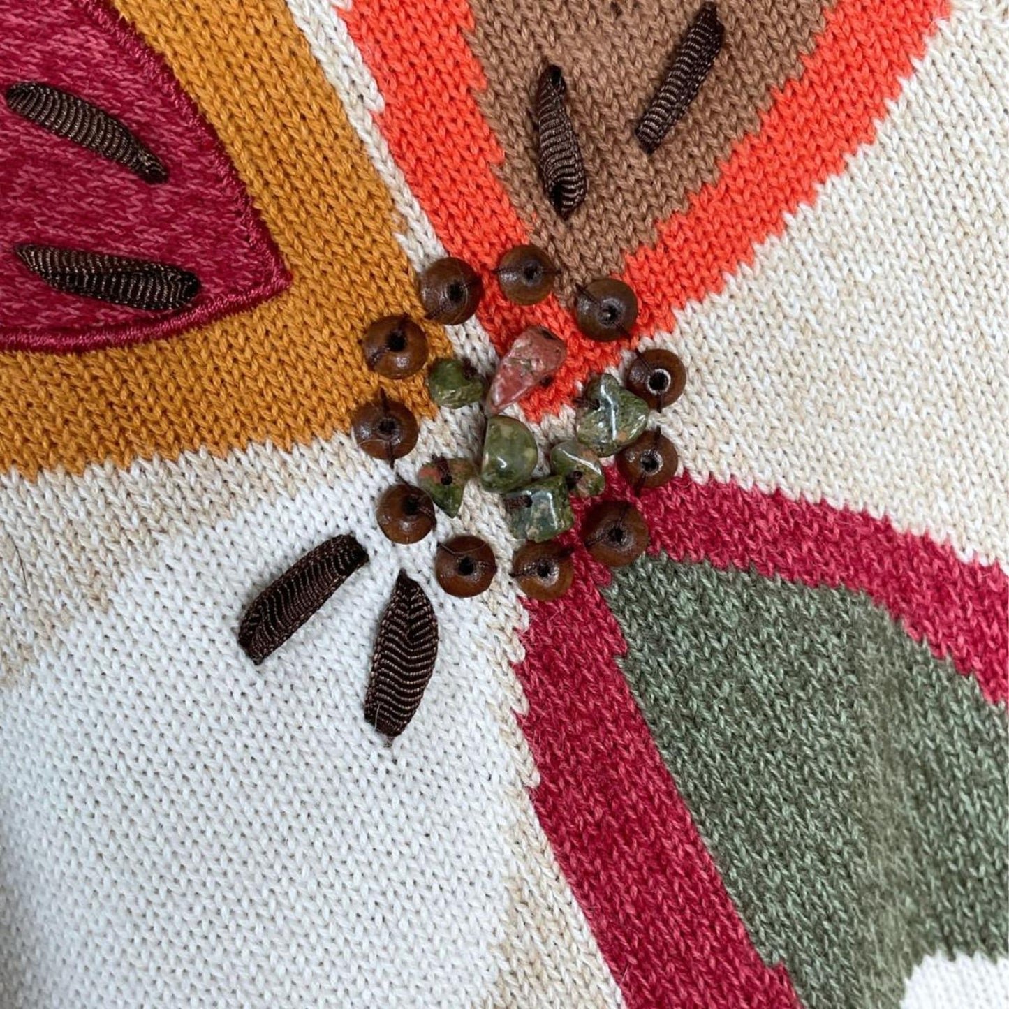 90s / Y2K Embroidered Floral Patterned Sweater